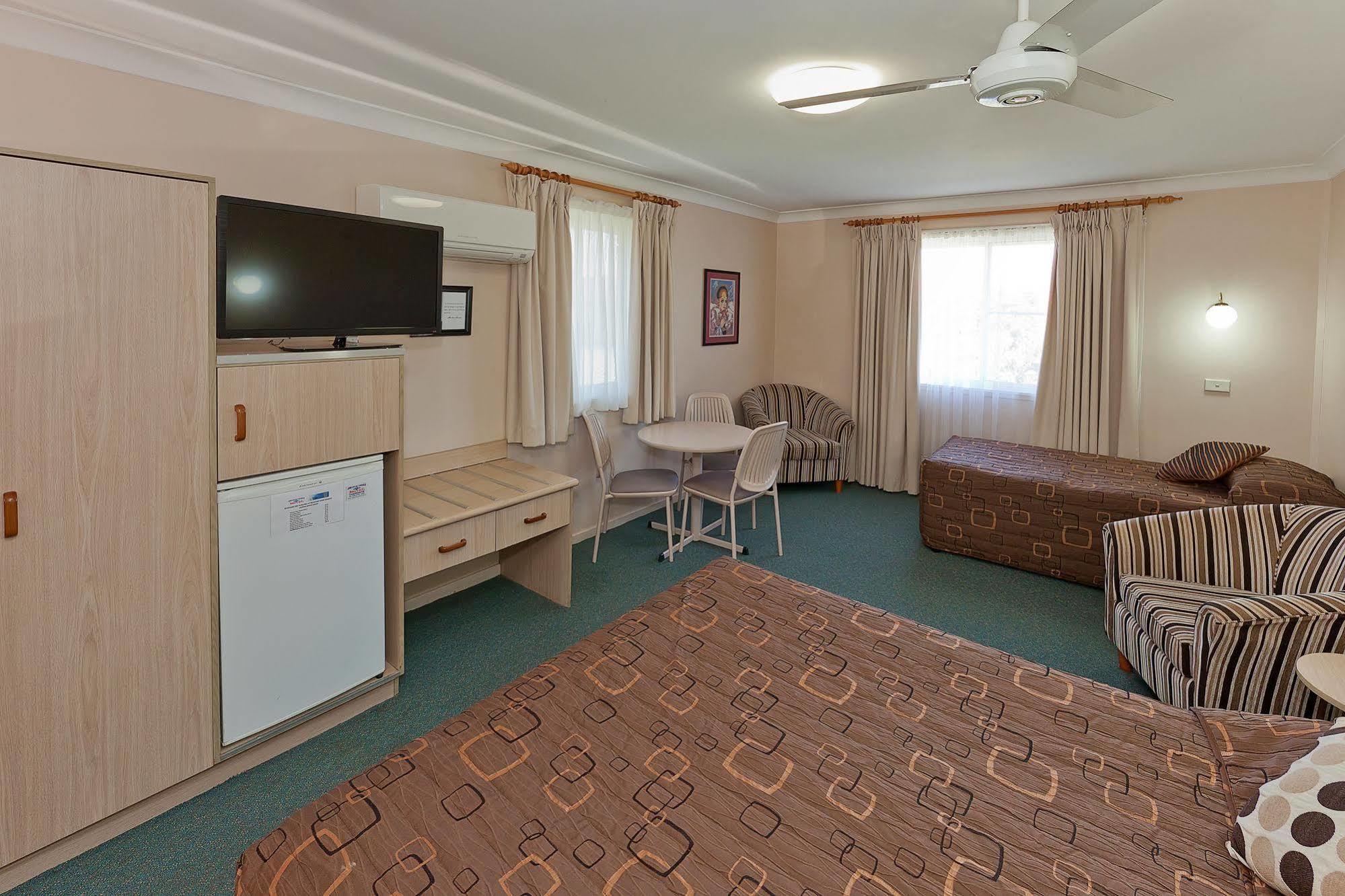 Abraham Lincoln Motel Tamworth Ngoại thất bức ảnh
